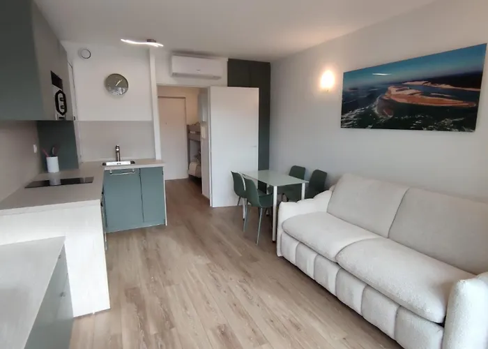 Studio Avec Parking Centre-Ville Face A La Gare Plage & Commerces
